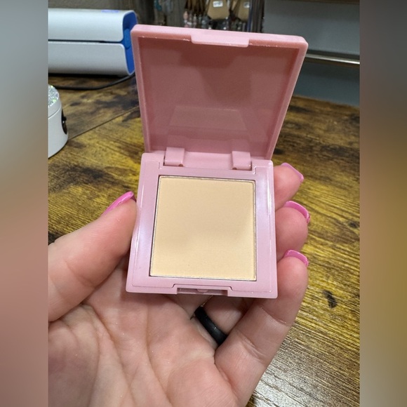 Luna Magic | Makeup | Setting Powder Compact | Poshmark